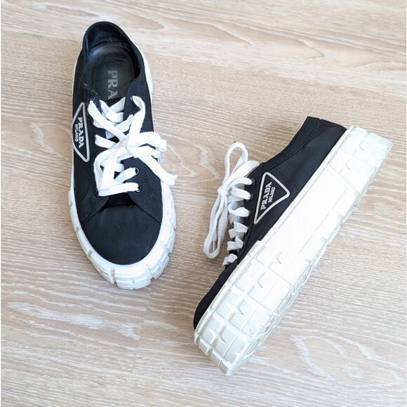 Prada Black/White Double Wheel Low Top Sneakers, size IT 37/US 7 - Picture 1 of 12
